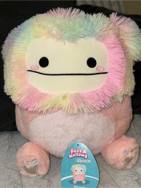 12” NWT Diane FuzzAMallow